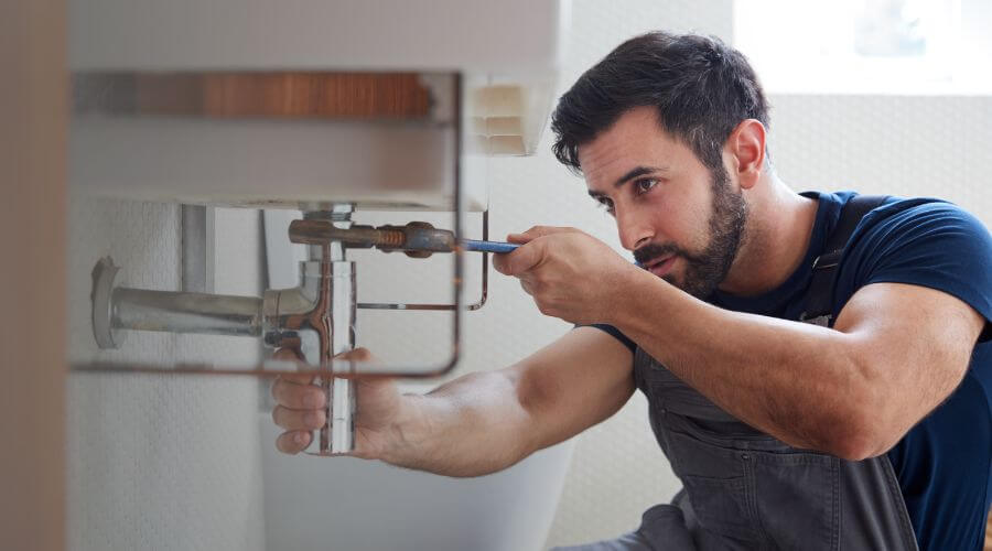 Sink faucet replacement in Saint Charles, AR